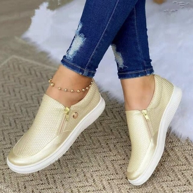 Mila – Stylové Slip-On s Páskem