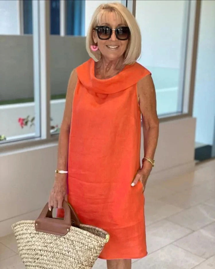 Mariella | Šaty z kvalitní mačkané látky s otevřeným límcem na zádech, společenské šaty