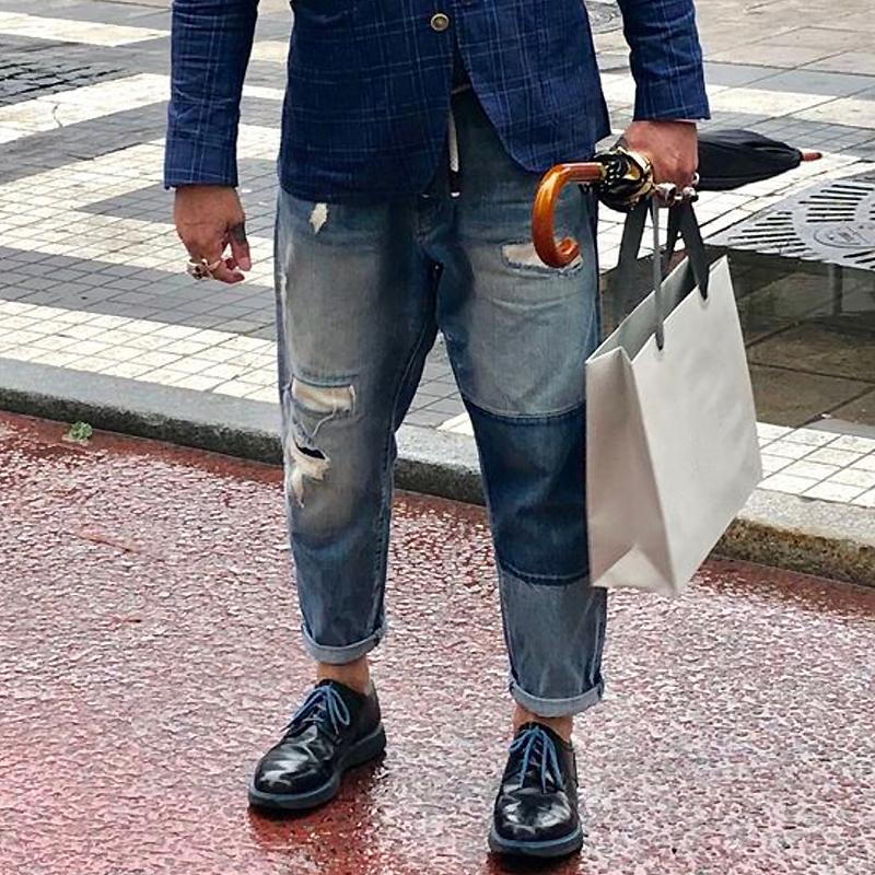 Pánské vintage džíny s odřením a záplatami 00359354Y